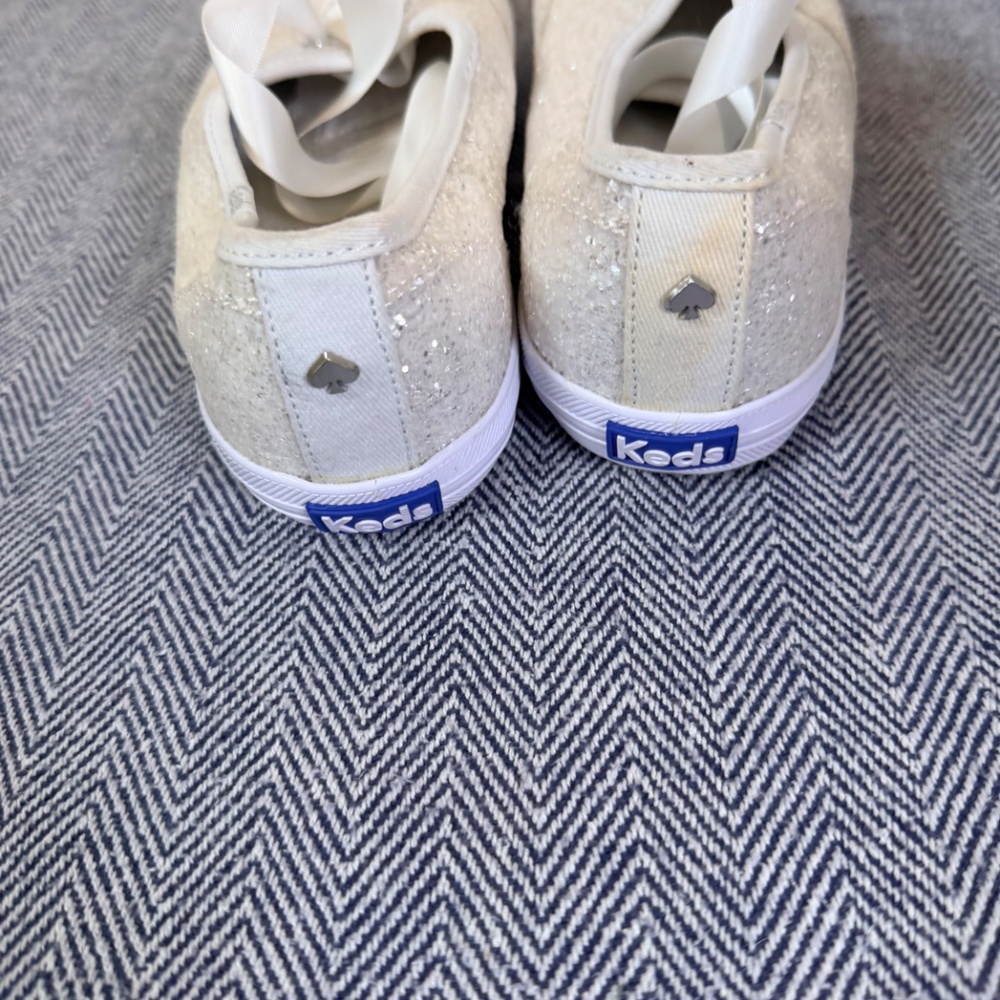 KEDS KATE SPADE - White Glitter Tennis Sneakers with Ribbon Laces - Picture 5 of 10